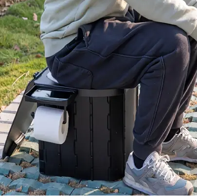 Portable folding toilets with PU seat cushions and portable toilets with covers, suitable for RVS, cars, camping and hiking